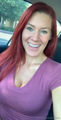 mikkimarie - Special treatment I give my friends.. 😏🥳