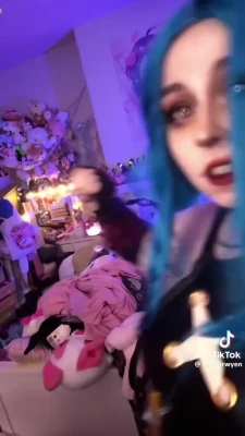 enyaarwyen - * Custom Video *   "I would like to see you laying on your bed