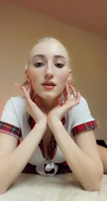 vipstellaskye - I’ve been a bad girl… Cum teach me a lesson daddy 😘