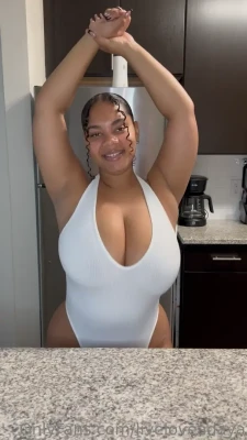 liveloveadaya - Sometimes I like to switch roles! Who wants me to dominate them?!?