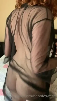 bobbiesweets - I made a video with my realistic dildo where I suck it whole to