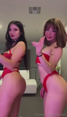 juliaburch - Going live tonight at 12am