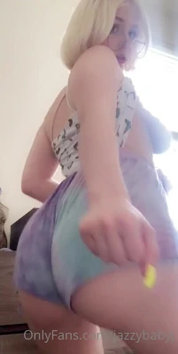 jazzybabyj - New solo tape in this outfit—keep an eye on your messages this