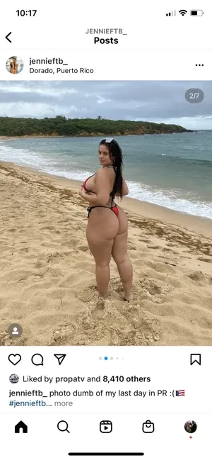 latinaqueen__