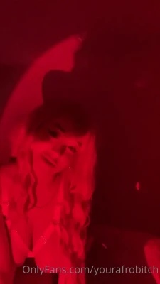 yourafrobitch - Wake me up with your cock inside me 😉