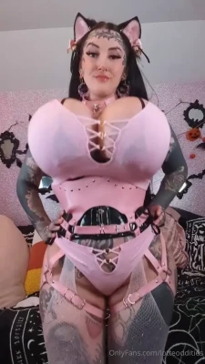 lotteodditiesfree - Squish