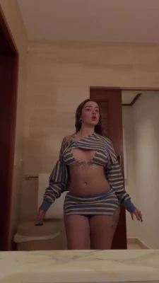 malutrevejo18 - Would you like these wrapped around you?