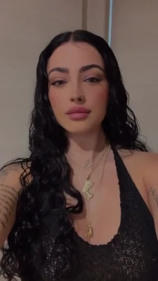 malutrevejo18 - Really rather it be you bending me over in here! 😈❤️