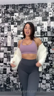 anacheri - look out for today’s video at 7pm💦