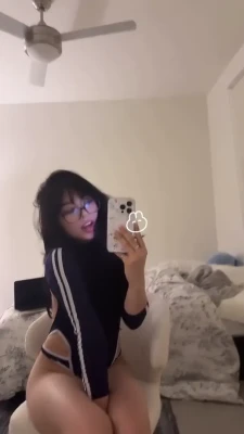domymommi - I wanna be face fucked tonight  Fuck I m such a whore    Message me