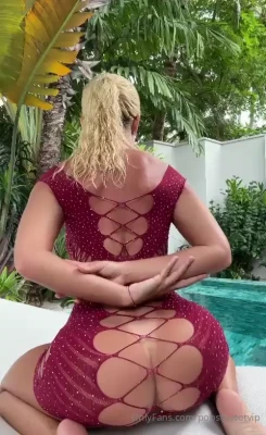 mathildtantot - Steaming up the shower