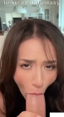 pokimane - Wanna come chill with me?😈