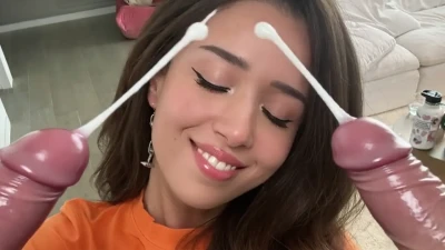 pokimane - #swipe 👀🥵😍