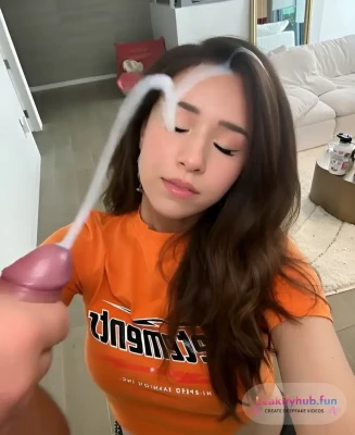 pokimane - Stream started at 04/05/2024 08:01 pm