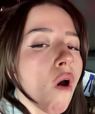 pokimane - Ready for you to take the lead from behind. 😈🙈👅