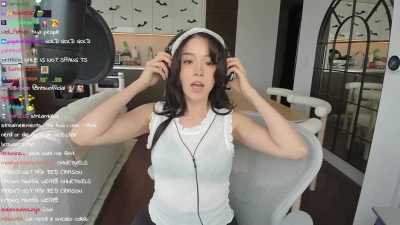 pokimane - My fingers smell like pussy…. 😏
