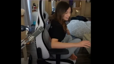 pokimane - อาบน้ำเสร็จหอมๆ