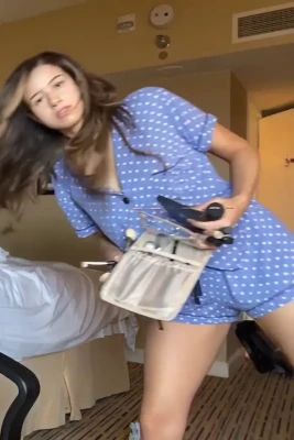 pokimane - lampwick 💕