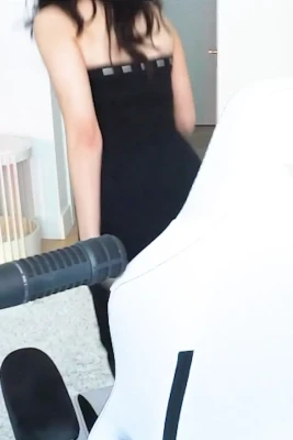 pokimane - Christmas Fan Question.. I see in IMDB that there are 7 Krampus