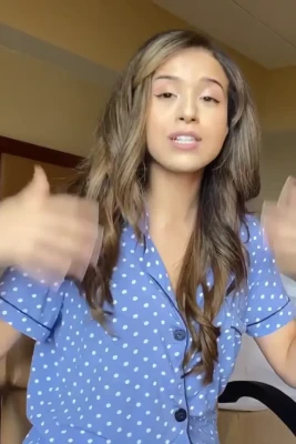 pokimane - come get a dance from me baby ;) here till 2