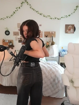 pokimane - อะไรแว๊ปๆนะ 🤣
