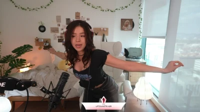 pokimane - Want me to ride you like that?😍 Or you prefer doggy?😈