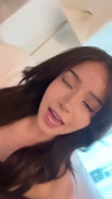 pokimane - Happy New Year to all my fans! Thanks again for your support and