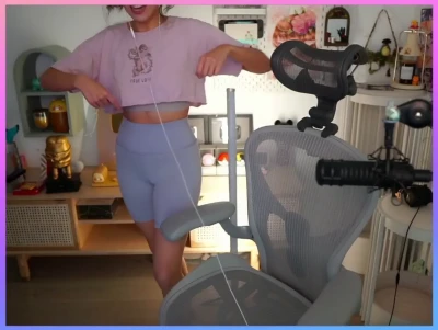 pokimane - Fuck, I haven’t felt this desirable in so long. Look at me, just