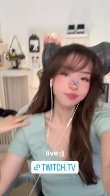 pokimane - Good morning 😘