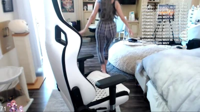 pokimane - i look so innocent 👉👈