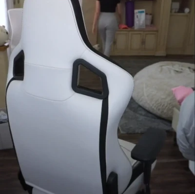 pokimane - Still Cam Throwback: 2005.03.08