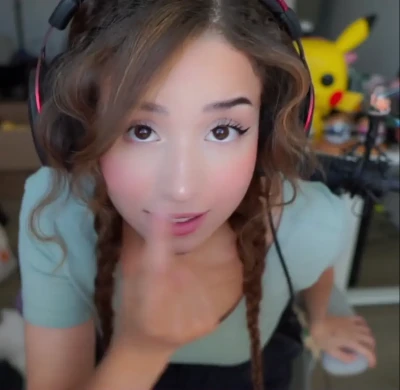 pokimane - Te gusta el rojo ? ❤️😏