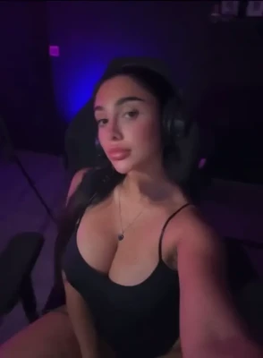 juliabayonetta - I love shaking my boobs soon I won’t be able to . So let’s shake