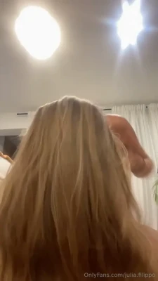 julia_filippo - Stinky feet JOI