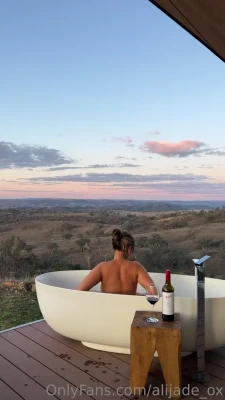 alijade_ox - Boobies (.)(.)