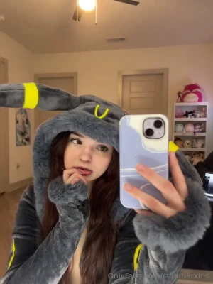 summerxiris - For the people that want a closer look at my kitty