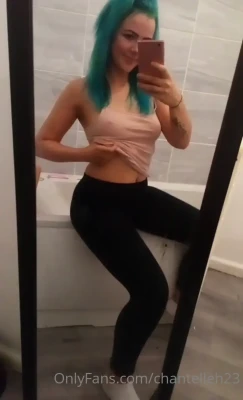 chantelleh2233 - Oh hey... What are you doing? Hope its wanking to me...