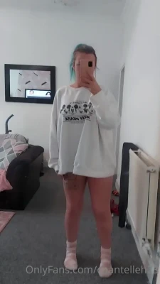 chantelleh2233 - No-Gi day today I feel 200% better so you get a full nude 🥰