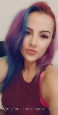 chantelleh2233 - I briefly stuck my new dildo inside my lil pussy o///o but I’m