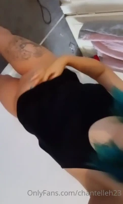 chantelleh2233 - hello love :)