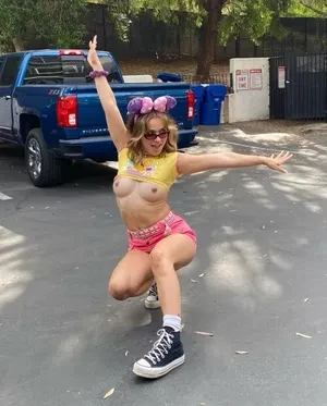 haleyluhoo