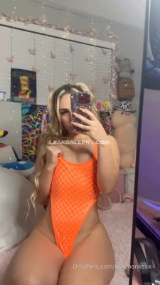 kekebanksxx - Confession # 43: I just can’t keep my hands offa da bunz! 🍑 🍑
