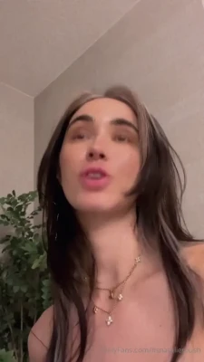 natalieroush - The gloomy weather has me feeling a bit down. Who wants to pound me