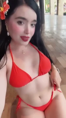 yanetgutierrez - In the mood to do this on someone’s face 🤤