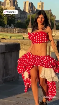 miakhalifa - Took good care of her today in my car