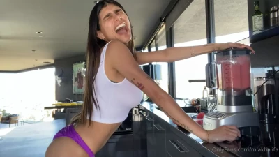 miakhalifa - Here are 3 ways to get yourself a raise! Just in time for the