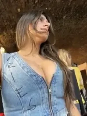 miakhalifa - don t miss seeing me naked in the jungle