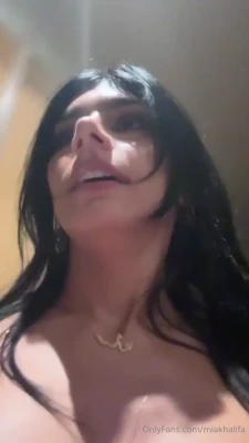 miakhalifa - Throwback Thursday  Just a 1 minute preview of the action from the 25