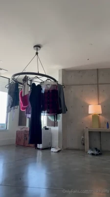 miakhalifa - Dm  will take bra off for youu