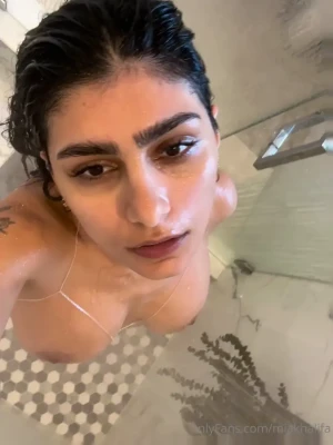 miakhalifa - Can I show you something 😋🤪 swipe —>